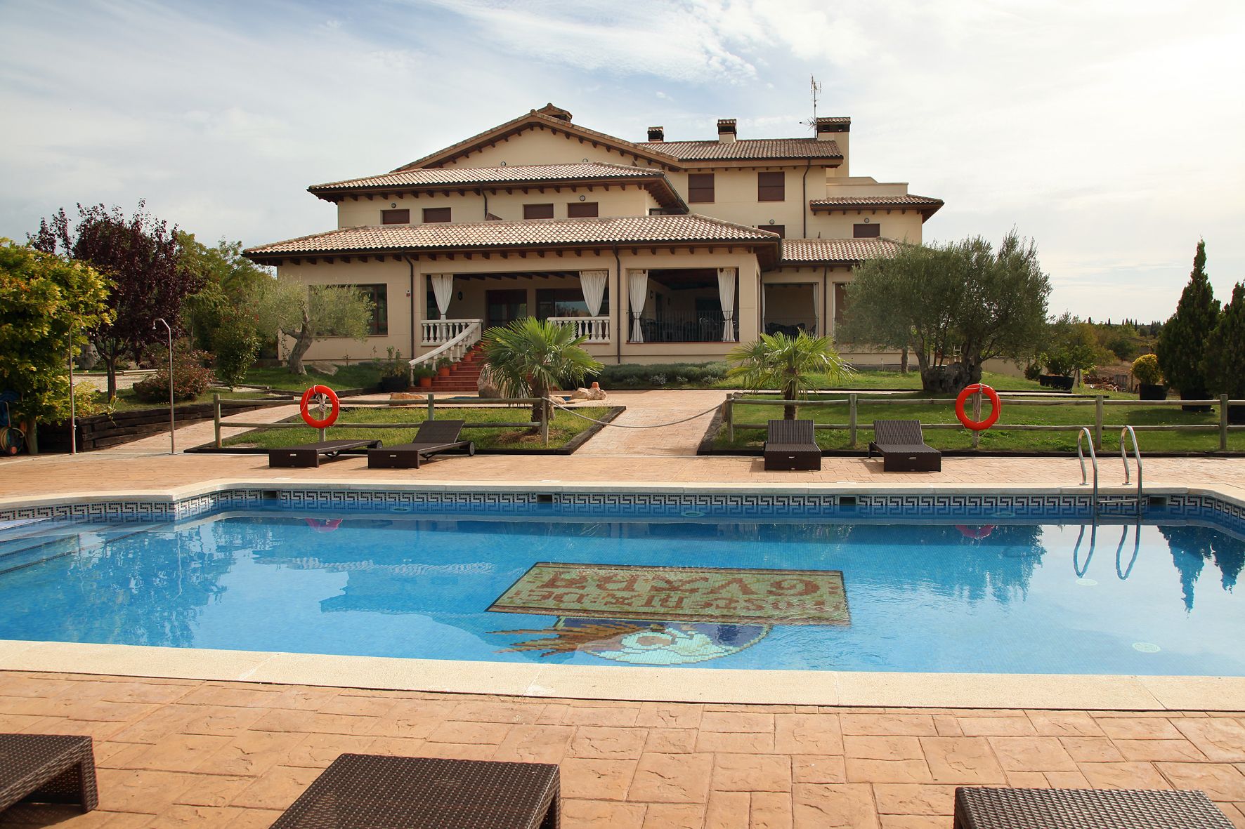 Piscina Hotel Hosteria de Guara en Bierge, cerca de Alquézar