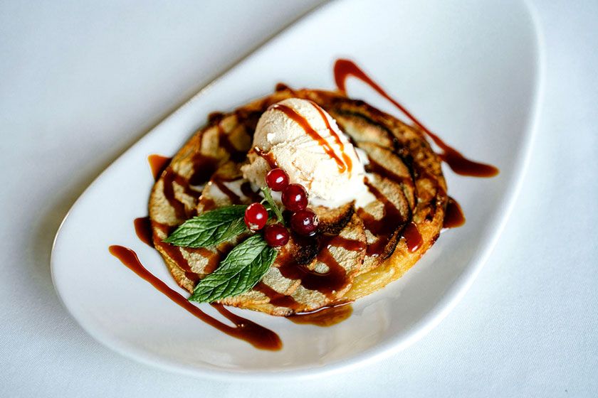 Postre casero elaborado en el restaurante de Hostería de Guara