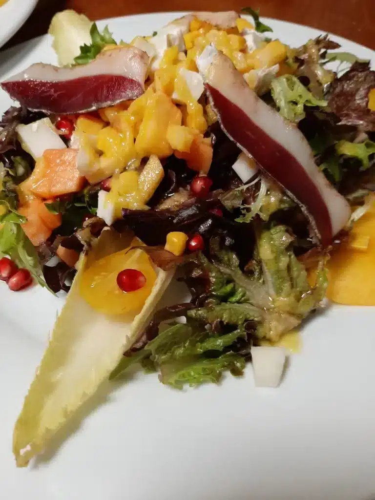 Ensalada de la Hostería de Guara en Bierge